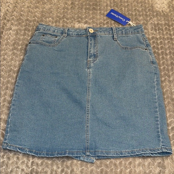 NWT Chou Tayou Blue Denim Skirt Size Large.  Mini Skirt. - Picture 1 of 5